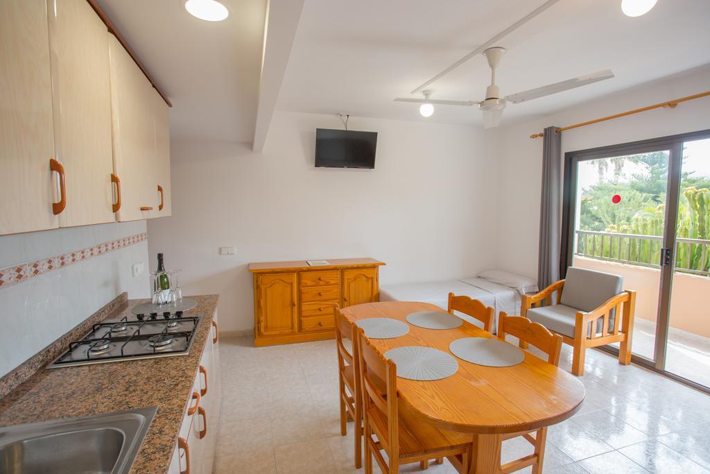 Apartamentos Zodiac Сан-Антоніо Екстер'єр фото